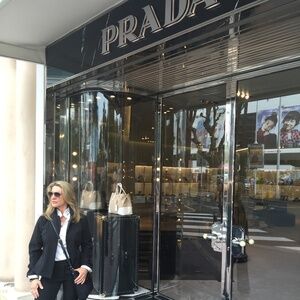 Designer Enthusiast | Wellness Coach | Lover of Timeless Style